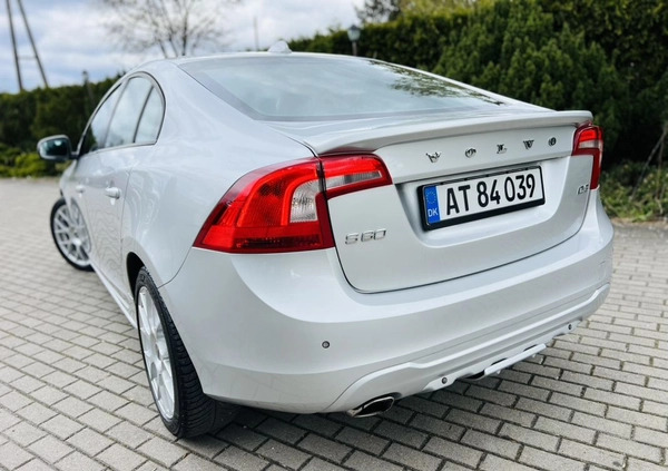 Volvo S60 cena 38900 przebieg: 209000, rok produkcji 2011 z Karlino małe 781
